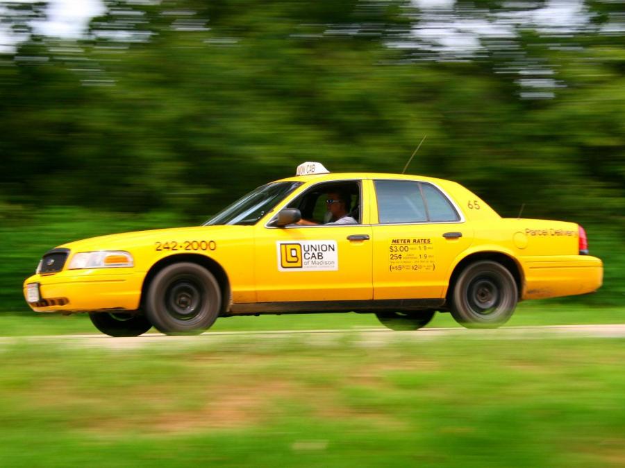  Ford Crown Victoria Taxi 1998 года  (фото 1 из 2)